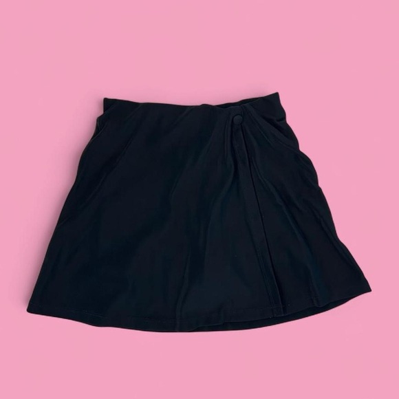 Elan Dresses & Skirts - Vintage Y2K Preppy Black Cheer Style Mini Skirt w Button Detail by Elan